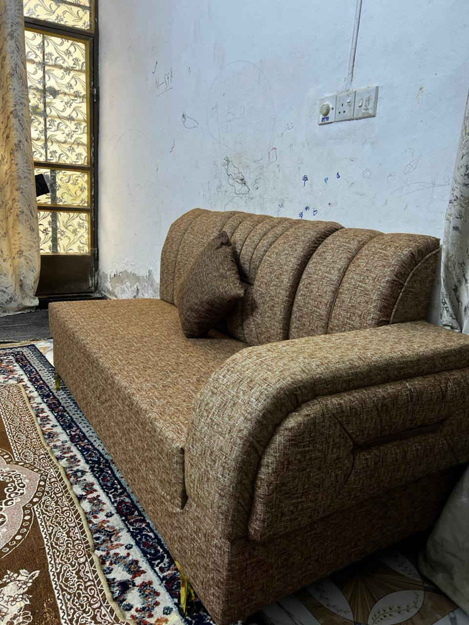 السلام عليكم... ديوان /11مقعد ..جديد بلوك اسود....السعر ب 375..شراي يتصل.. ***********...يوجد توصيل
