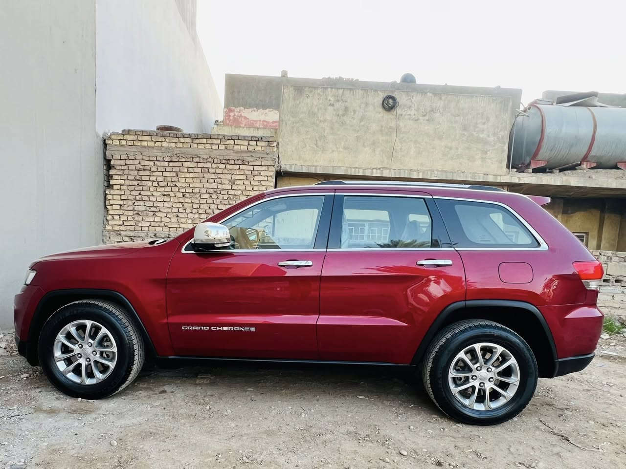 سلام عليكم من رخصه الادمن
جيب لمتيد 2014 ( خـليـجـي )
ماشيه 92 الف 
 فول مواصفات ١/١  لمتدد 
حجم المحرك: 3600
فور ويل 4/4 ماوس 
دبل سلايت بانوراما 
شاشه جبيره 
شفتات ستيرن 
جنطه كهربائي شفط 
دبل كزوز خلفي 
حساسات اماميه + خلفية 
سستم صوت 12 سماعة 
دمامي خلفي بلصندوك
اوتو بارك مساعد اصطفاف
قطعتين تبريد ثلج 
كشن خزن ميموري 3 وضعيات
 مقاعد جلد اصليه  بيجي 
كهرباء (تدفئة
تدفئه بلاستيرن 
مري  شفط 
مري قلاب ويه ال R
يدات ستيل اصل 
الداخل صاج ملكي  
 نظام_خرائط(نظام ملاحة)_Navigatio
 كامرة خلفية دوارة اصلية
 استيرن كهرباء +  تدفئة
 فول تحكم استيرن (جهتين امامي + جهتين خلفي) 
 ناقل حركة ٨ نمر
 نظام سبورت s
 نضام اقتصادي
 مري _جانبي_تدفئة مرايا_جانبية_حساسة_للضباب_تعمل_
تلقائياً + اشارة بالمري 
 لايت عدسة زينون يصعد وينزل ويه الستيرن 
كشافات زنون 
زراكات لايت 
كلوب طوارء بلجنطه 
صدر جديد  باتري جديد تخم تاير جديد 
السياره رقم بغداد دولي باسمي تحويل مباشر 
 ملاحظه السياره من الشركه يمنه ع ايد وحده كفاله عامه عدا ملاحظتين السياره من الشركه يمنه 
الاتصال او واتساب 
***********
