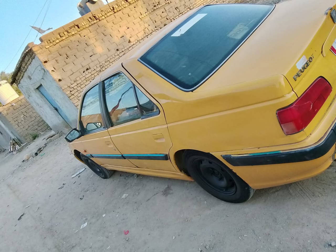 سلام عليكم بيجو بارص 2015 مكينه كير شرط حداديه تبريد طخم تاير جديد رقم واسط مكانه ناصرية مركز سعره 22وبيه مجال قليل الاستفسار عله الرقم ‏‪***********‬‏
