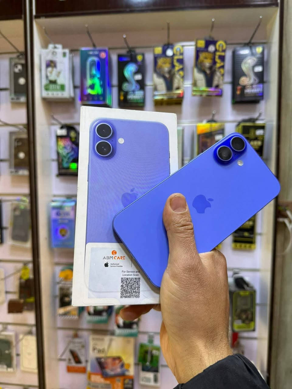 للبيع إيفون 16بلاص ذاكرة 128بطارية 99ماستر بيه فقط الواي فاي ميشتغل السيمكرت ونت عله الخط شغال السعر خاص أو مراوس ***********
