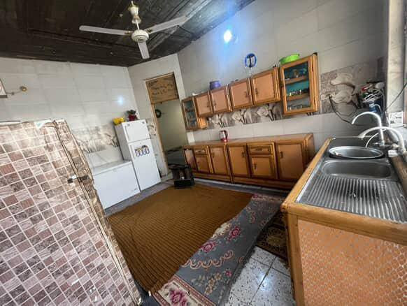 تعلن مجموعه علي للمحامات والعقارات
عن توفر دار سكن مساحه ٢٥٠ متر
واجهيه ١٠ نزال ٢٥ سند ٢٥
الموقع تقاطع 
 العلويه شريفه بنت الحسن
للاستفسار ***********
