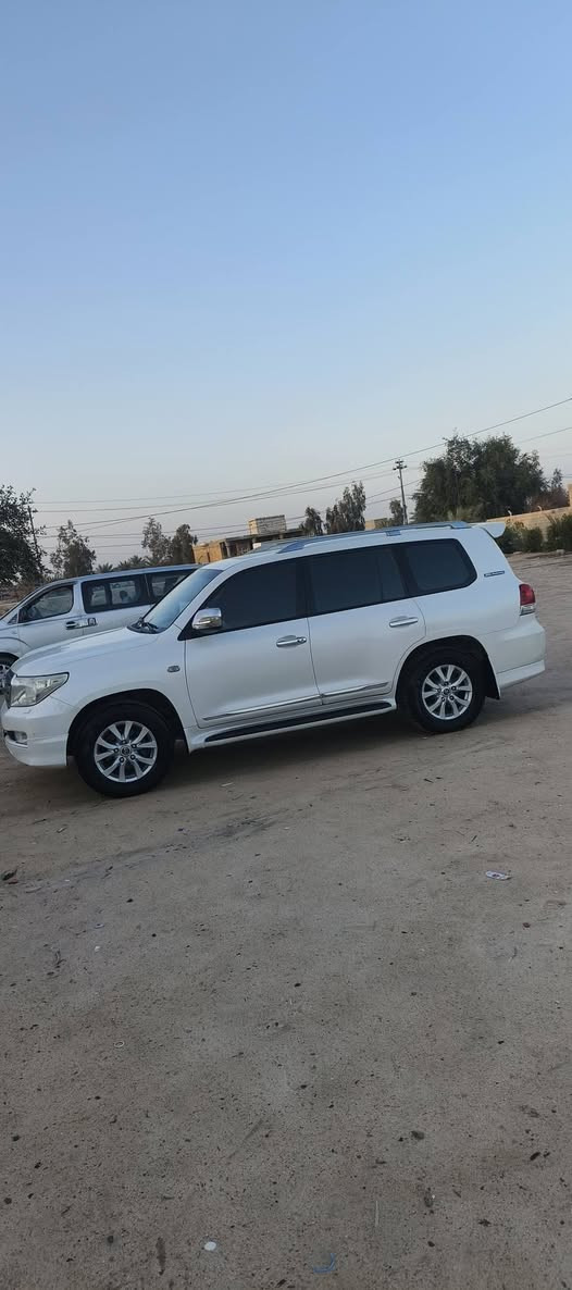 للبيع او مراوس لاندكروزر باحدث
لاند كروزر 2011 ستينيه 
‎محرك (8V) 
‎‏‎ماشييه 155 كم حقيقي
‎‏‎لاندكروز GXR i
‎‏‎موديل.موديل 2011
‎رقم ***********
🦅💣
‎‏‎فول مواصفات 1/1
‎‏‎السيارة مواصفات
⛓️📦⛓️📦⛓️📦⛓️📦⛓️📦
1-‎‏ نضام ترحيب عند الاقتراب 
2-‎‏شاشة تحكم
3-‎‏كشن امامي كهرباء 3 دكم
4-‎‏زراك لايت 
5- ‎‏‎بصمة ابواب 
6--‎‏ستيرن صاج 
7-‎‏8 ايرباك
8-‎ فور ويل 
9-حساسات امامي خلفي 
10-‎‏‎ثلاجة  تبريد
11- تحكم ستيرن كامل
12-فتحه
13 -كيجات لكزس 
14- 3قطع تبريد
15- كشنات جلد
   🦅📦
‎سياره كفاله عامه
🦅❣️
رقم بغداد 
‎سيارة حيل نظيفة كلشي عل بلاد لوك
‎سنوية زنكة كلشي جديد مدفوع 
‎باسمي السنوية بشرط تحويل و خرامة 
‎سيارة مابيـها دينار مصرف كامل من كل
رقمي ***********
