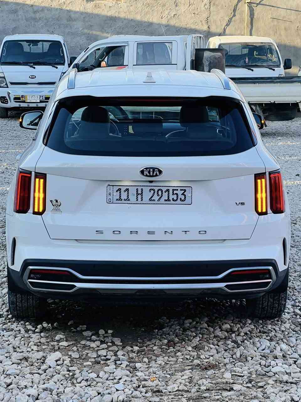 متوفر داخل شركة أحمد عذاب مثور للتجاره العامه 🥇
سورنتو ٢١ اعلى فئة ( مواصفات فول )
خليجي كفالة من الصبغ والبارد والتبديل
جديدة جدا وبعدها على وضع الشركة برغي مامفتوح بيها 

محرك ٦ سلندر - ٣قطع تبريد  -  كشنات جلد - تدفئة تبريد كشنات - كشنات كهرباء - رادارات - حساسات - تشغيل عن بعد - صندوق كهرباء - وبعد بيها هواي مواصفات  
 
ماشية 84 الف 
السيارة جاهزة ومابيها اي نقص گير محرك كهرباء
 للأستفسار ***********
