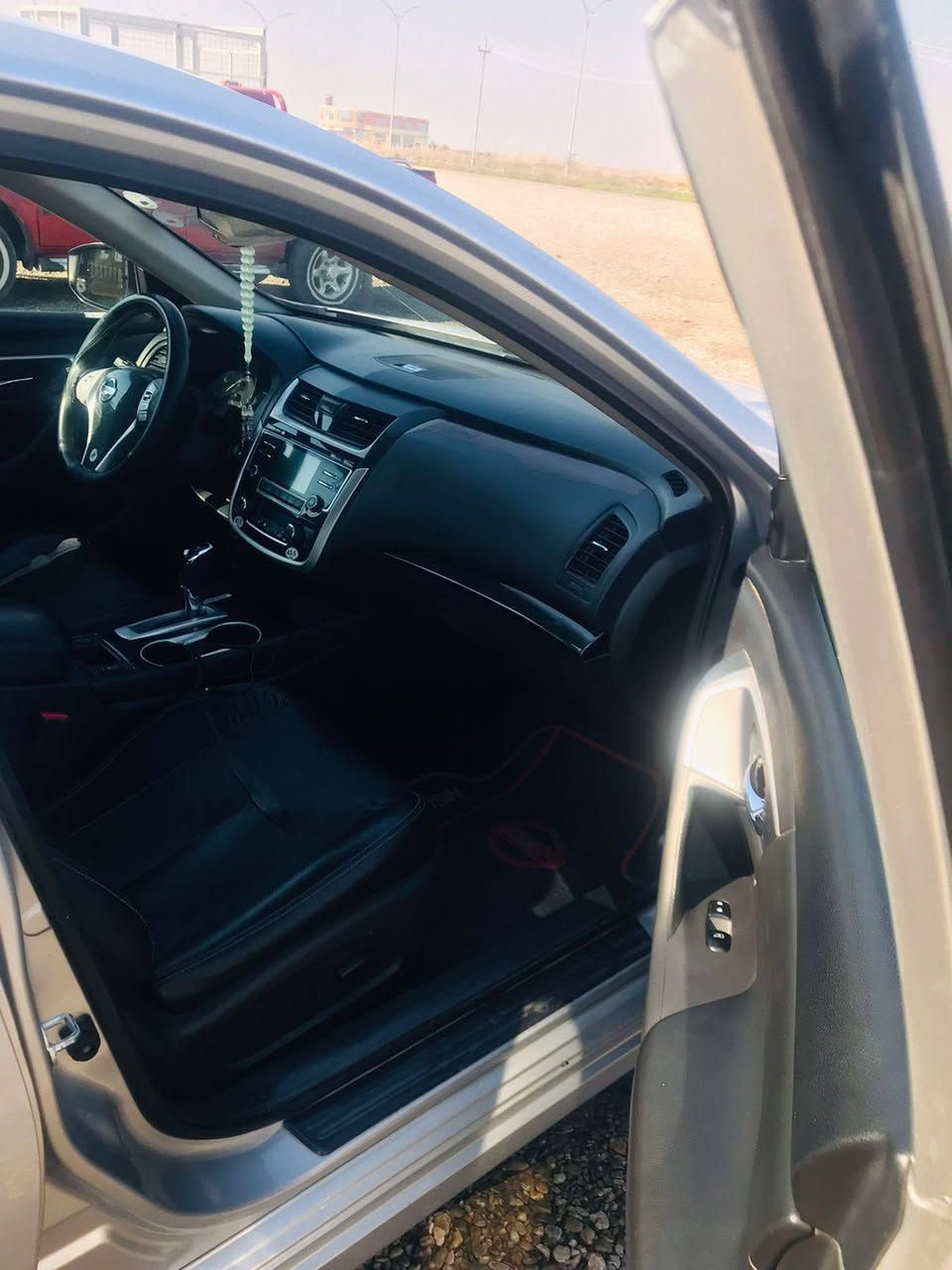 سلام عليكم سيارة للبيع نيسان التيما2018 SL فول مواصفات
سلايت 
تبريد خلفي 
رادار جانبي 
تبريد لمس
تشغيل عن بعد 
بصمة ابواب
كشن كهربائي 
كامره خلفيه
تحكم استيرن 
ويل كب
مانع انزلاق
شاشه بلاديه 
محرك وگير بشرط كفاله فقط سنويه ساقطه شهر 12 
وسونار مرفق مع صور بدون دواخل 
مكان سياره ديالى المقدادية رقم ***********
سعر 128
