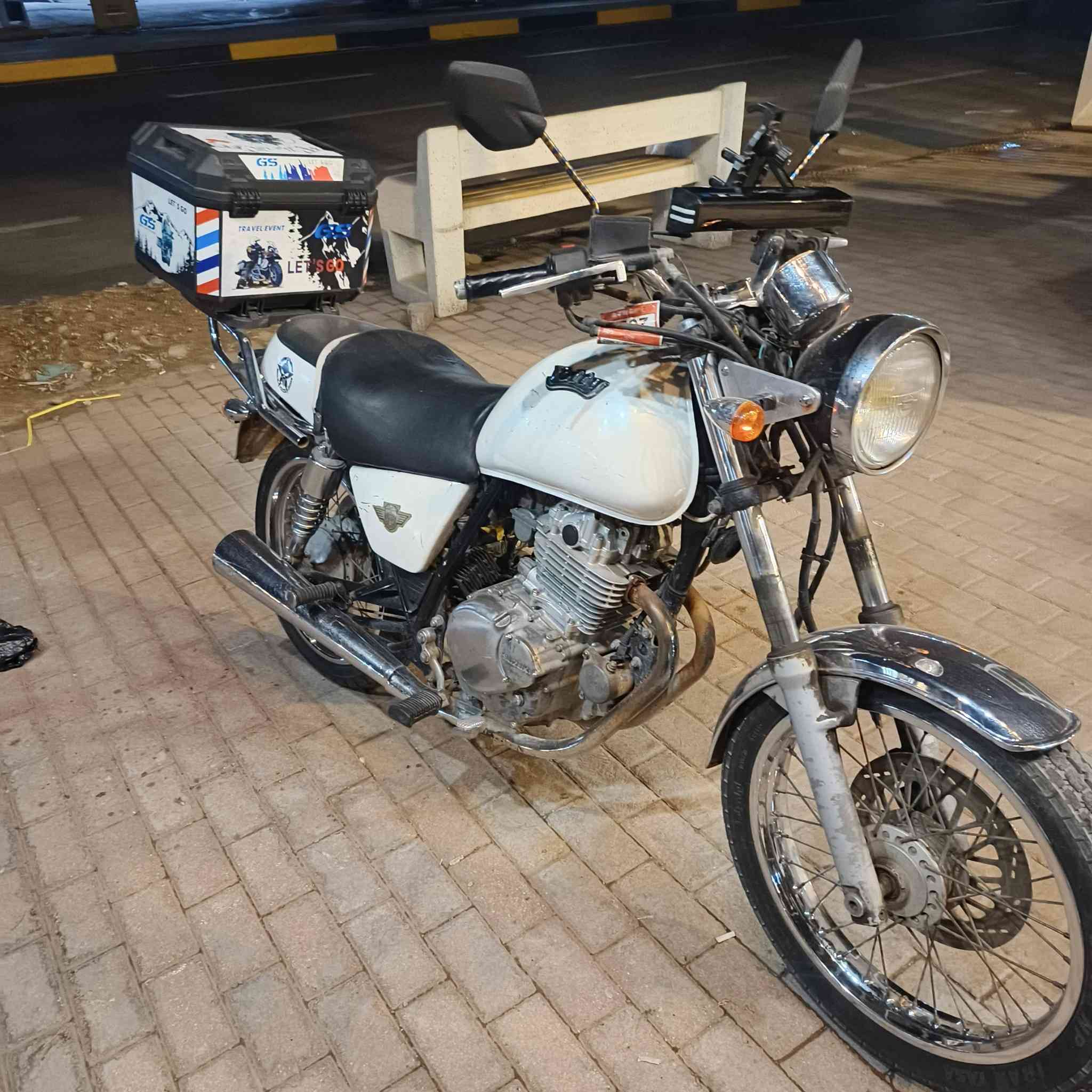 سلام عليكم شباب عندي هاي دراجة فورتي ساسوكي دراجة مكينة خير من الله بس بيه بعض نقوصات محركه 250 ومستعجل على بيعته سعره 800 وبيه مجال  وهاذة رقم *********** أو مراسلة خاص
