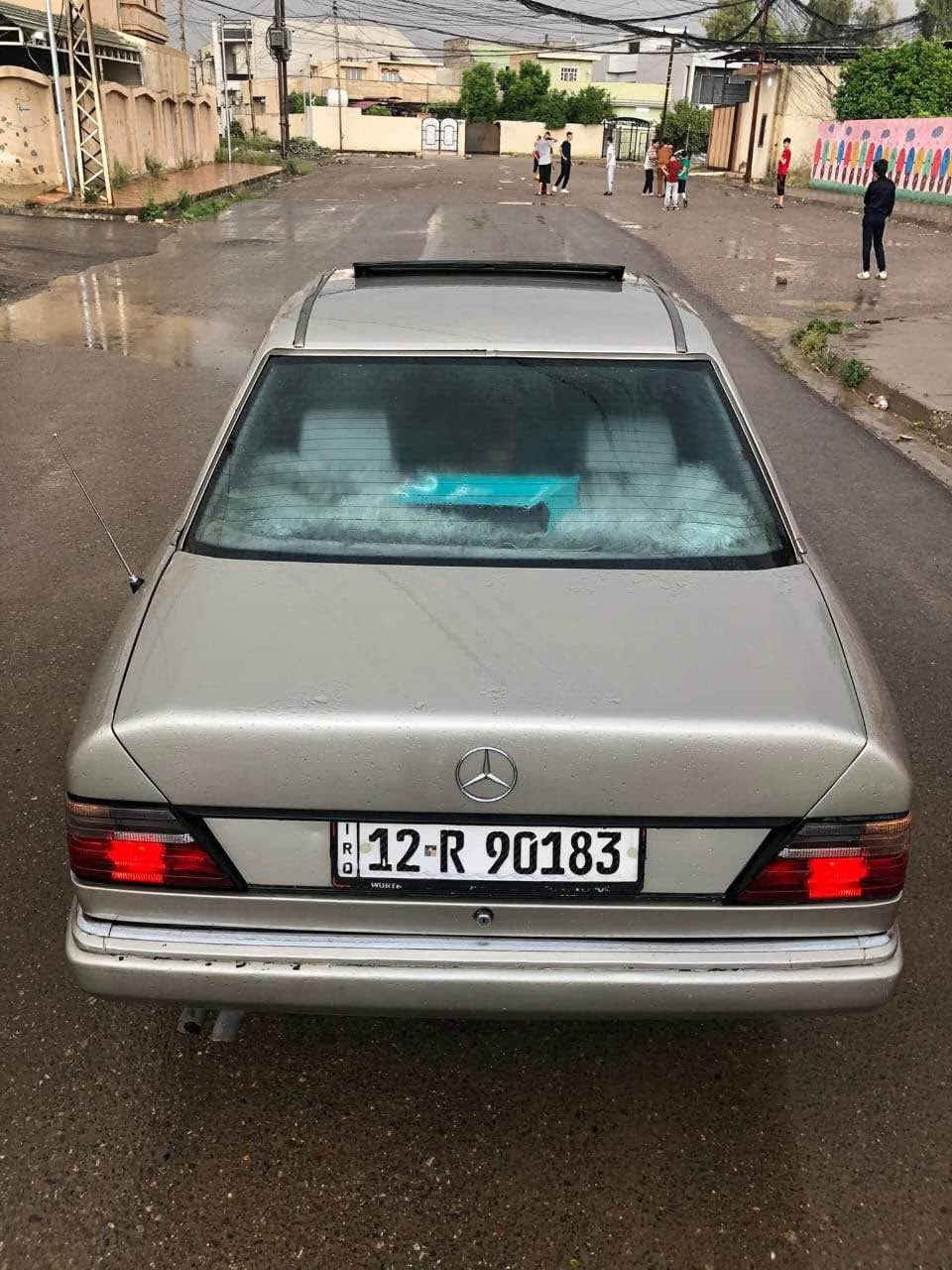المرسدس ٩٢ كاز حتى بالسنويه ديزل تبريد شغال حداديه اماميه وخلفيه مبدله جدد ***********
رقم نينوى انكليزي ب اسمي بغداد, العراق
