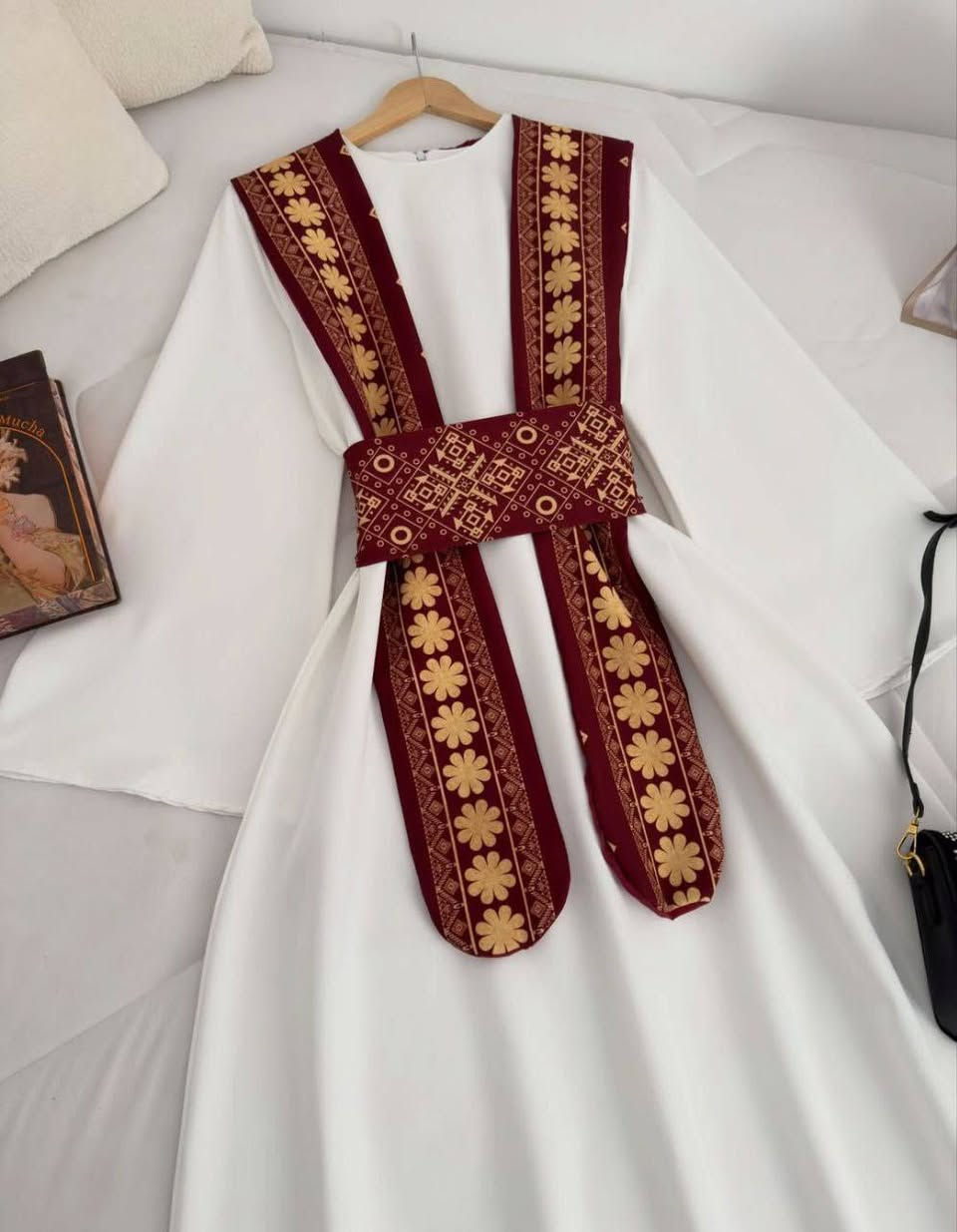 فستان العيد❤‍🩹
خامة هوريم دابل تركي
38-40-42-44-46-48


**إذا كنت صاحب هذا الإعلان وتريد حذفه لأي سبب، رجاءا أرسل رسالة إلى الدعم الفني**