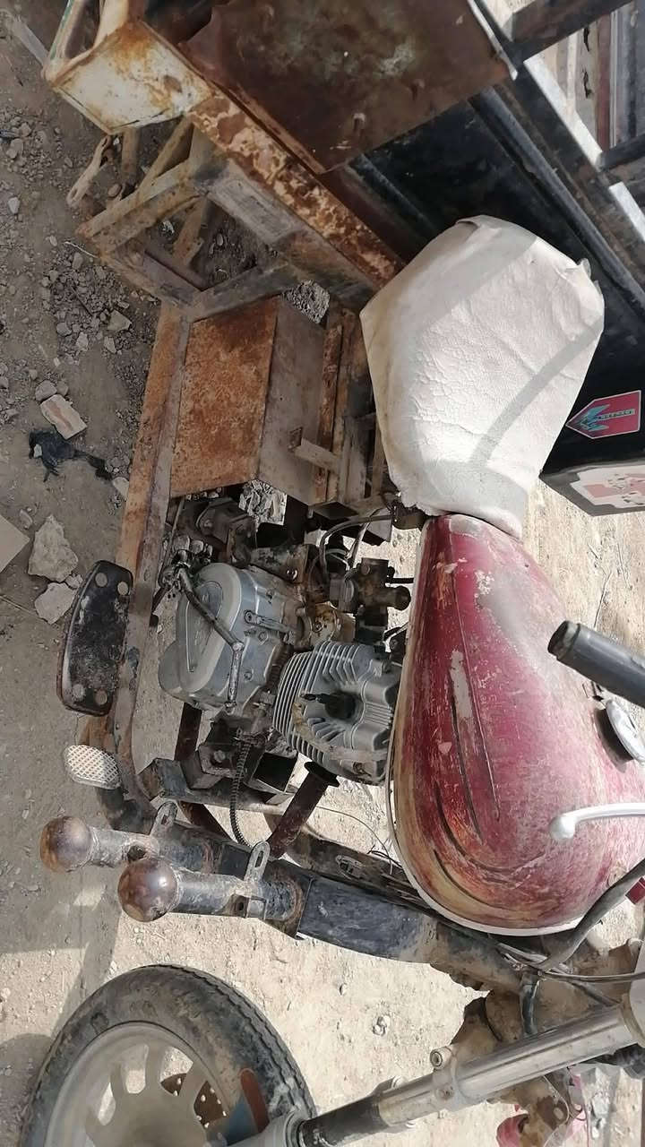 السلام عليكم ستوته للبيع رقم ابيض مثنئ مديل ٢٠١١ مداور يمته ماتريد  ولون ابيض شاصي مكفول من خياس من فطر من لحيم👉 خلي بالك وياي جماعت تعمير تفوتكم مكينه ٢٥ شراي يتصل ***********هاذه
