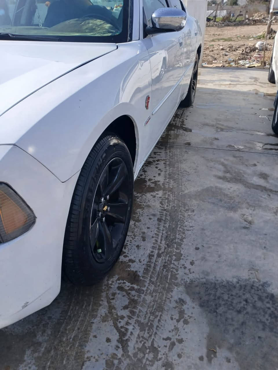 السلام عليكم جارجر 2010 اصل كنديه جاهزه للاخير مصبوغه حزام بدون ضربه بدون دواخل 
رقم بغداد انكليزي هزه وسنويه جديده 
الاستفسار 
***********
