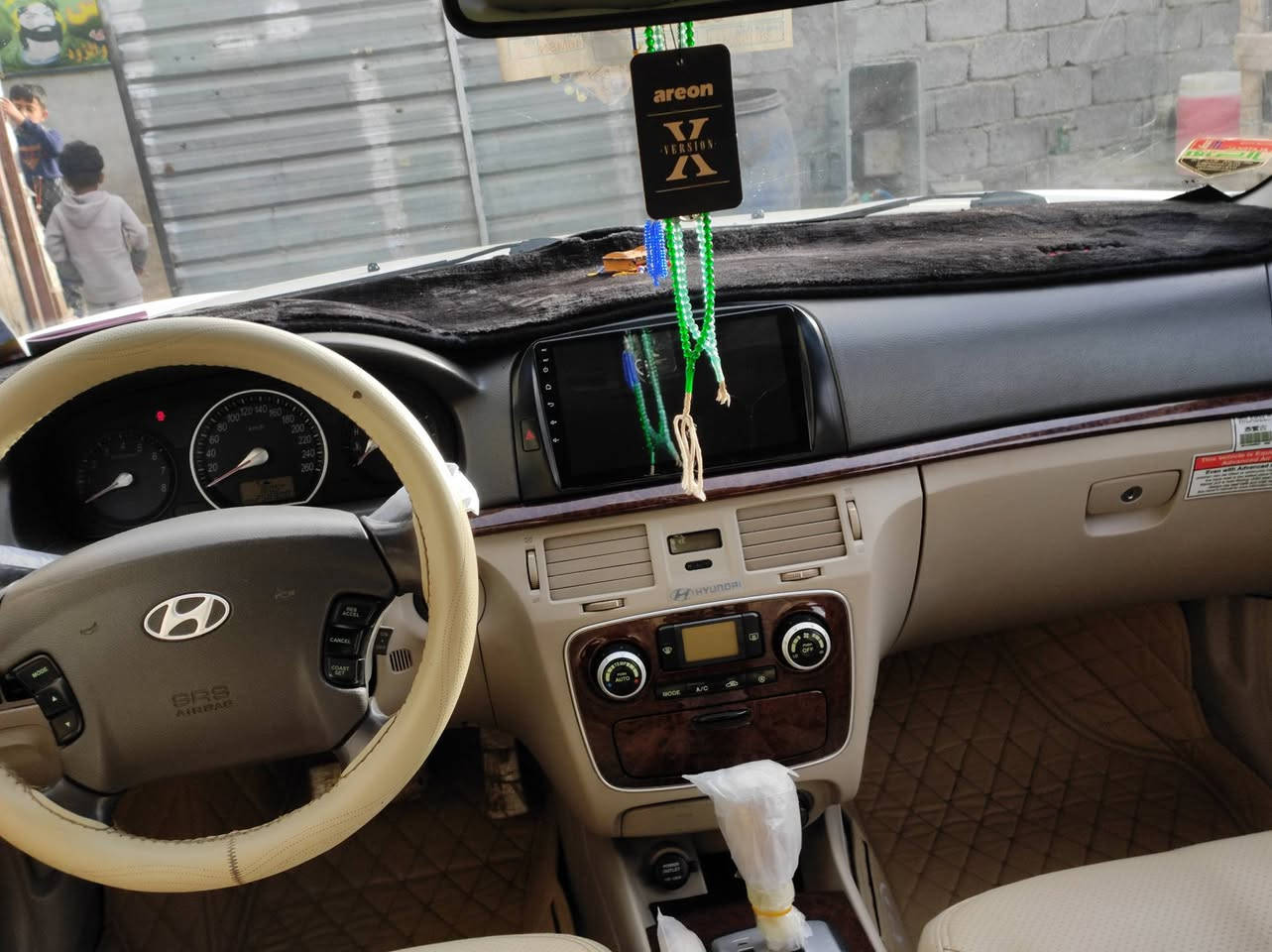 سلام عليكم اللبيع سوناتا موديل 2007 خليجي ستة سلندر 6 بيهة رواجد وبابين صبغ مكان سيارة بغداد النهروان  ***********
