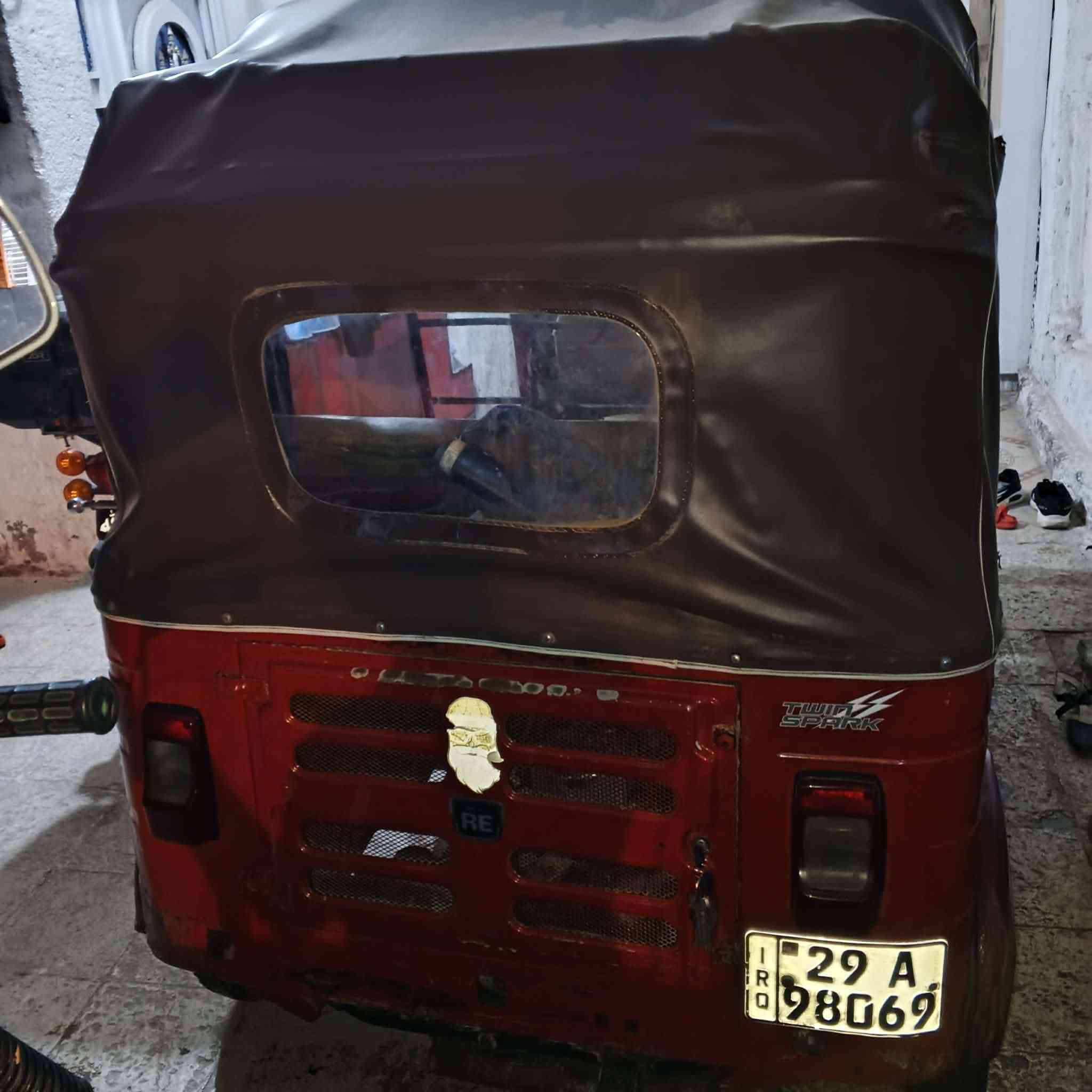 لبيع موديل 18 رقم بسمي مكاني كوت زين الغوس ***********
