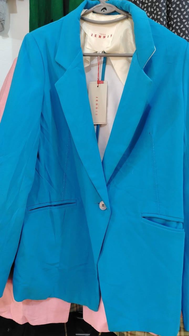 توفرت الستره النسائي قطع تخبل قياسات من الS. M. 

L. Xxl  تلبس القياسات الخاصه كل اللوان 
عنوانه كوت داموك شارع عماره كاظم عبيد قرب اسواق البدراوي مقابيل شارع المثلث


**إذا كنت صاحب هذا الإعلان وتريد حذفه لأي سبب، رجاءا أرسل رسالة إلى الدعم الفني**