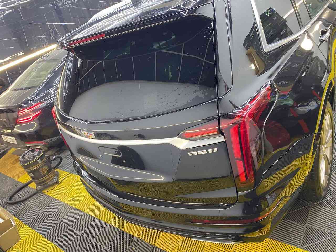 للبيع بسعر مناسب                   كديلاك xt6 (400) سياره ماشية 29الف ميل مودي 23    صبغ :  من جاملغ الخلفي وجنطة مبدلة نفس الون
السياره جديدة وفول مواصفات وما تنعد 
 السيارة مرقمة بغداد كتاب شهداء باقي سنة وشهر وتصير حرة حالين اسويلك وكالة عامة ونت تحول 
السعر مو سعرها بس للضرورة احكام 245
اتصل وتدلل وبخدمك
***********
