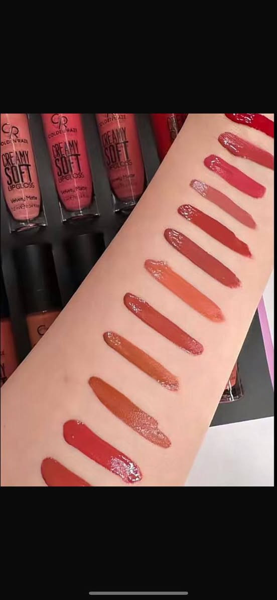 سلام عليكم توفرت عدنا مكياجات وعطور باسعار مناسبة كلش توصيل داخل حرية 1000 وقريبا خارج حرية وقريبا اكسسوارات برازيلي باسعار مناسبة للاستفسار واتساب ***********
