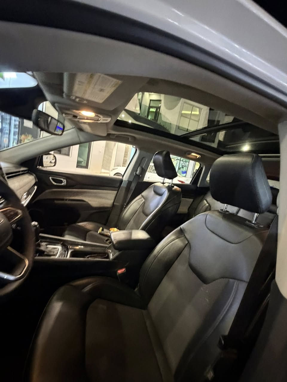 السلام عليكم جيب 2022
كفاله لغد وشاصي وايرباك ودواخل
ضربه بسيطه ناشره بل منشور
المواصفات 
بصمه
شاشه
كامره
هند بريك كهرباء
بانوراما 
جلد
اشاره بلمري
تحكمات ستيرن
رادار 
توقف ذاتي
العنوان حي الخضراء بغداد
رقم اربيل 
ماشيه 26 الف 
الاتصال ***********
السعر 164 وبيه مجال
