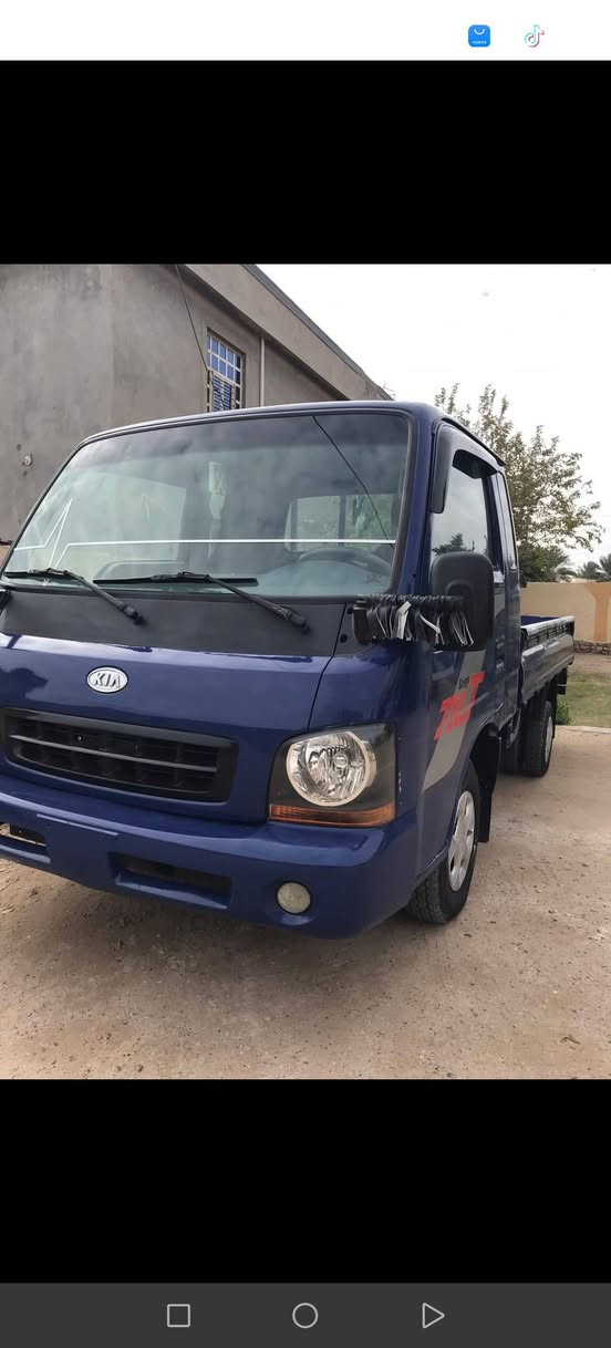 كيا ام عيون.. أدوات. أدوات. كير محرك كهربائيات شرط. السياره جاهزة. تشغل وتطلع.. تخم تاير جديد.. ***********
