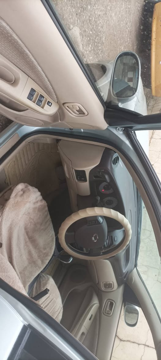 سـامسۆنگ کۆری 2006 
ناوزەرد ئاوێنە شەفت و کارەبایی چوارجام کارەبایی
ویل کەپ کوشن جڵد
کەلـەو عەینەک
پێش و دوای کەپس بێ لێدراوی
سەقف شووشەیی 
بێ چاڵ و شووخت
پەنجاو یەک گەڵا و مەجال
$51


**إذا كنت صاحب هذا الإعلان وتريد حذفه لأي سبب، رجاءا أرسل رسالة إلى الدعم الفني**