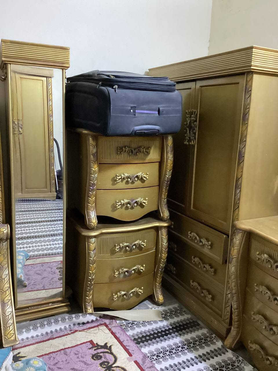 غرفه نوم للبيع اخت الجديده خشب كويتي درجة ولة السعر 750
العنوان الزبير ***********
