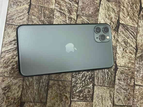 ايفون 11 برو ماكس 
دبل سيم كارت زيتوني 

ذاكرة 64 

ما مفتوح ولا مصلح ع وضع الشركة

بطارية 73 % 

كارتونة ويا مالتة الاصلية 

نظافة ٩٥ ٪

***********

السعر 320 وبي مجال
