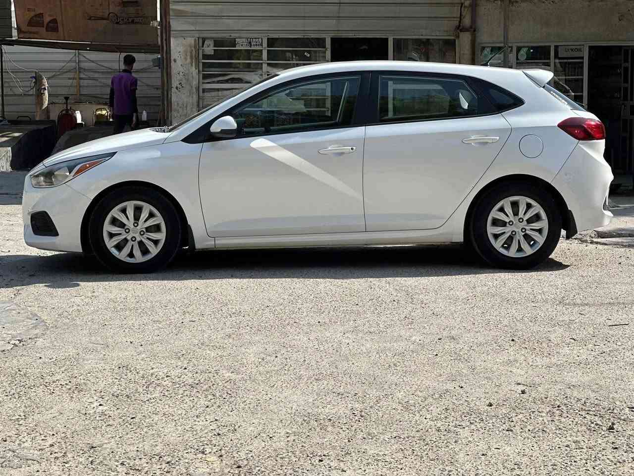 السلام عليكم
اكسنت 2020امريكي 

محرك 1600 دووش 
سياره ماشية 90 الف ميل 
بيه بارد مال حادث امريكا صور لحادث ويه صور 
حادثه بسيط كلش 
سياره حلوه ونظيفه حيل 
رقم اربيل/ تريد وكاله تريد تحويل 
مكاني بغداد عامرية 
***********
سعر 110$ وبيه مجال بل معقول
