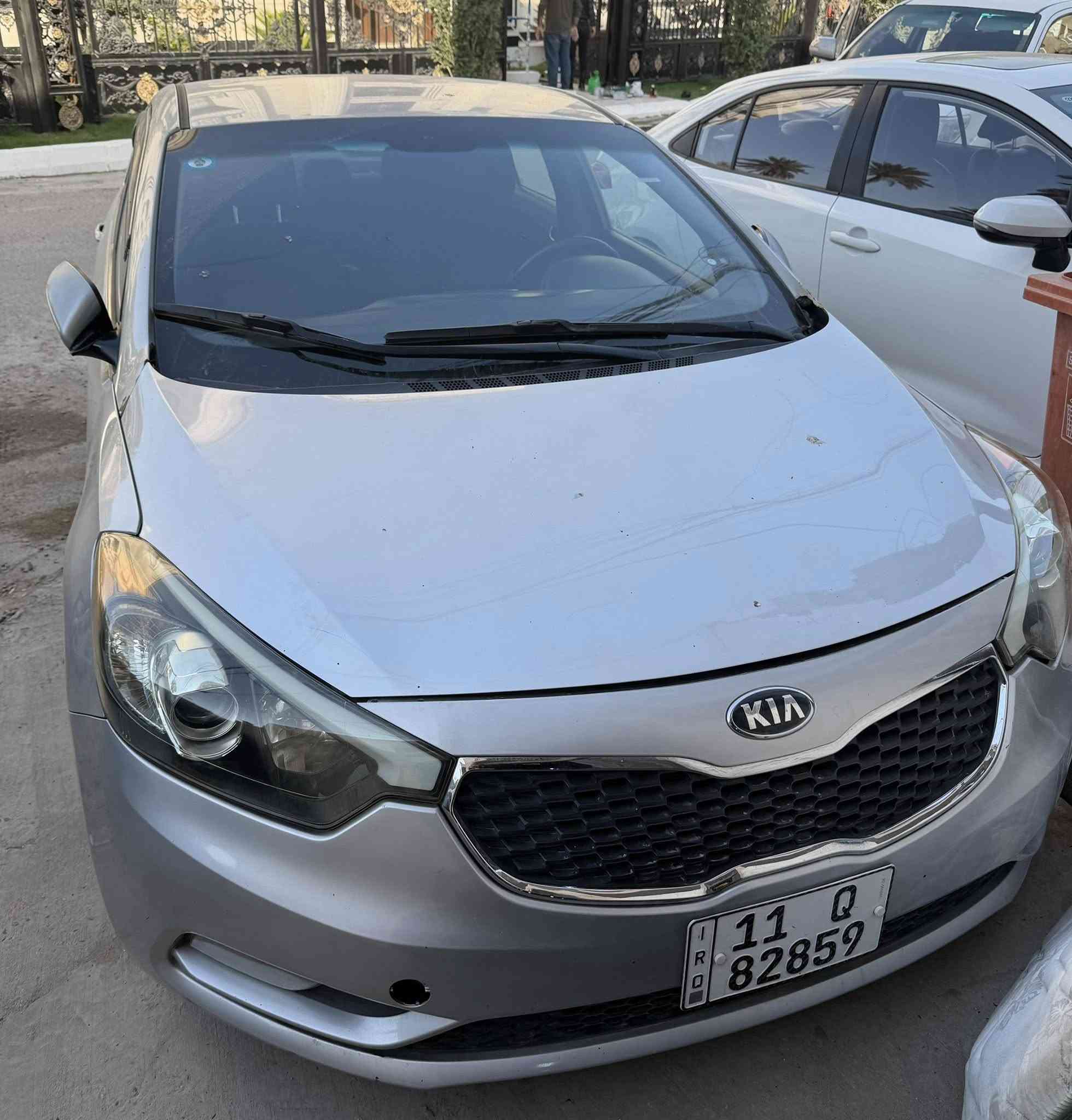 السلام عليكم
فورتي 2015 امريكي 
السعر 105 وبي مجال 
محرك 2000 
مواصفاتة تحكم ستيرن 
شاشة كامرة 
مري شفط 
انظمة قيادة ومود ستيرن 
كروس سرعة 
لايت عالي ناصي زينون 
وباقي مواصفات 
سونار مرفق 
ماشية 120 
بغداد رقم جديد 
هزة جديدة 
بيها صبغ بنيد وقبق جنطة سونار مرفق 
مكانها المنصور 
***********
