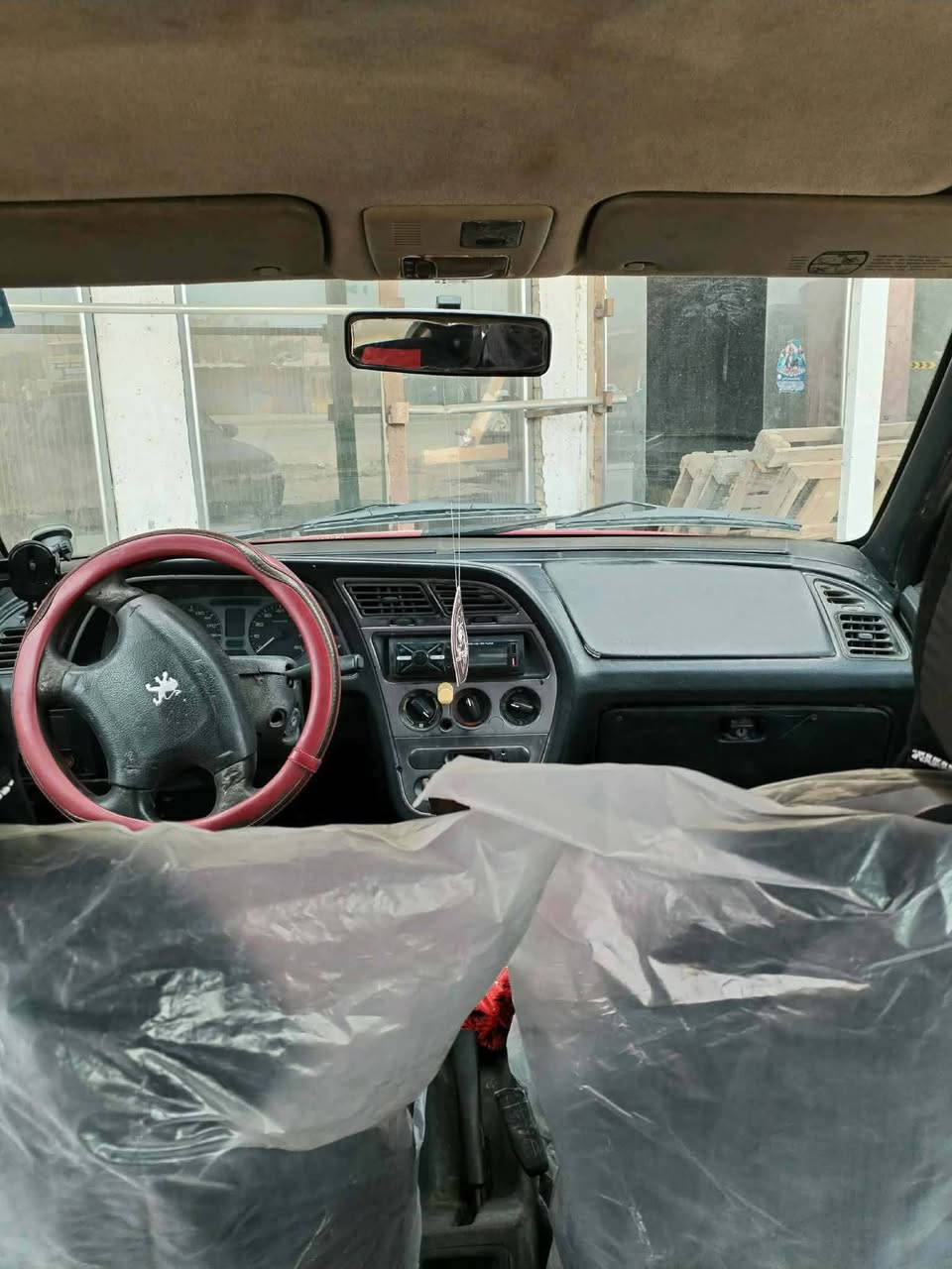 السلام عليكم بيجو فرنسي 306 رقم بابل بسمي السعر 35 وبيه مجال *********** متواجد فيس
