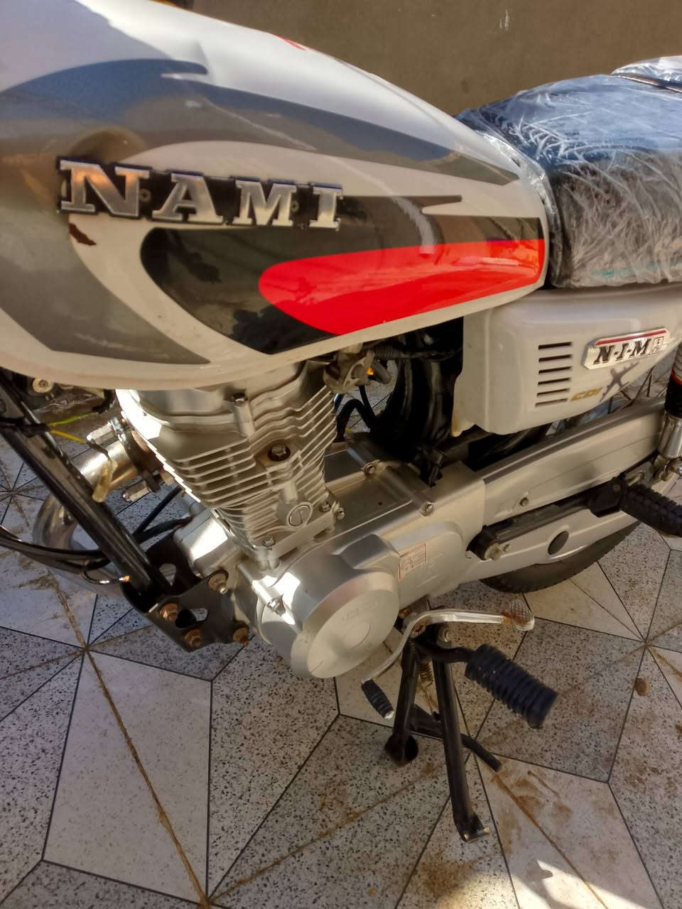 سلام عليكم دراجه للبيع مديل 23 طالعه 25 دراجه وضع شركه جديده مكان دراجه دوانيه وراق سكنر لشراي يجي خاص هاذه رقمي ***********
