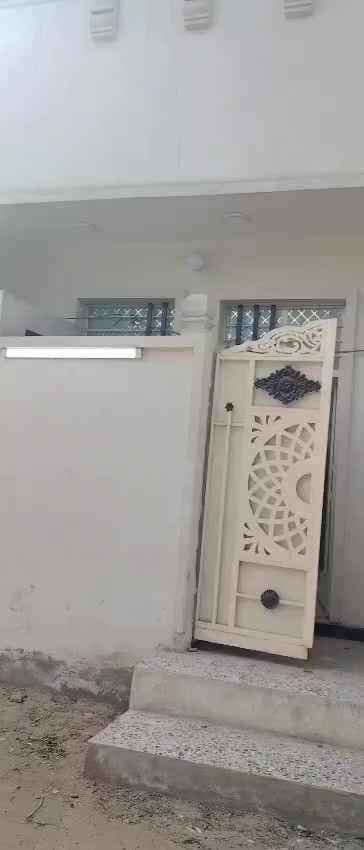 السلام عليكم بيت للبيع عنوان زعفرانية دور الصحة قرب روضة فله  زراعي سند 25 مساحة 65 متر طابقين  الاول استقبال مطبخ وحمام داخلي وحمام خارجي وغرفة الطابق الثاني غرفتين نوم وصالة وحمام البيت فول موصفات شغل درجى اولى رفت بناء طابق الله عظيم تعبانين عليي كلش الاستفسار اتصال على الارقام التالية *********** واتساب
+9647700057759 واتساب
