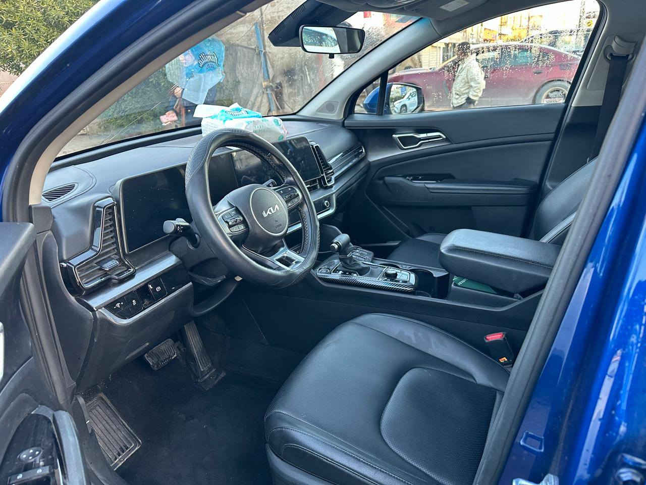 السلام عليكم
كيا سبورتج 2023 وارد امريكي فئة EX 
السيارة مواصفات بدون فتحة وجنطة كهرباء ماشية 23000 km 
السيارة سونارها بلمنشور 
رقم بغداد تحويل مباشر 
مكان بغداد 
السعر 180 وبي مجال  
يرهم بيع او مراوس 
متواجد واتساب و انترنت
***********
