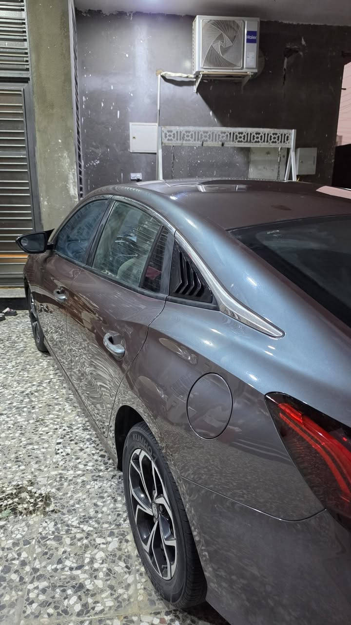 سلام عليكم
Mg gt 2023
سيارة كفالة عامة وارد خليجي  مواصفاتها معروفه 
شاشة  كار بلي وبصمه تشغيل وابواب 
محركها 1500 تنفس طبيعي 
السيارة بسمي رقمها بصرة حره تحويل مباشر 
مكينة وكير وحدادية وتبريد  كله كفالة 
السعر 120 
للأستفسار اتصل وبخدمتك 
***********
مكاني البصرة شط العرب
