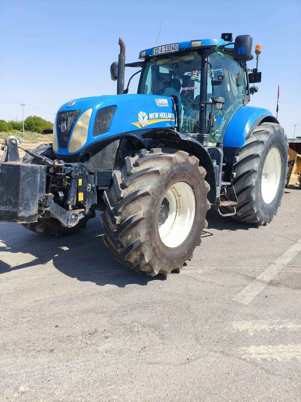لبيع نيوهلند t7260 باور كومان. واسط الاتصال بنا ***********0
