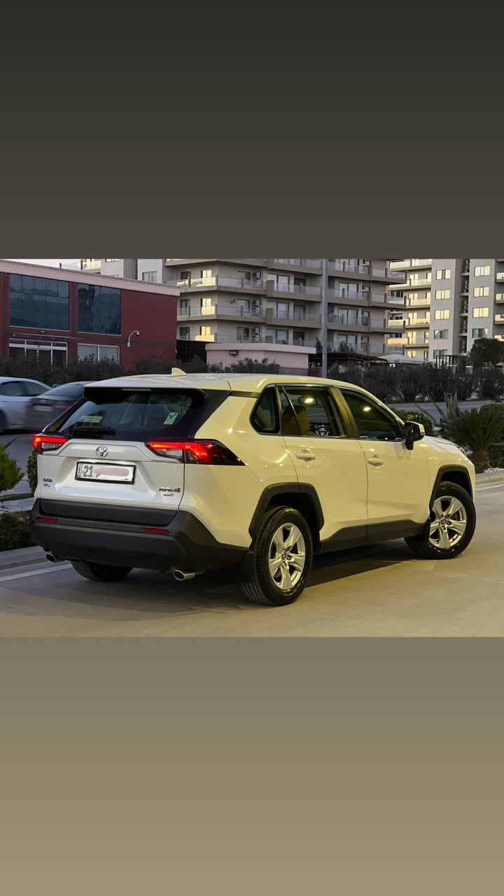 Toyota rav4 2020 
سفرى شه ريكه ى ساز 
يه ك ده سته له شه ريكه وه 
٤٥ هه زار كيلۆمەتری  حەقیقی ڕۆشتوە 
دەعامى بۆ دەعامى به شه رت بێ بۆیاخ 
مواسەفات ( بەصمە ، شاشە ،کامێرا ، حاسەی پێش و دوا ، تەحدید سورعه، …..) 
سعرى 242$💵 معامه له 
ژ.م ***********📞 السليمانية, العراق
