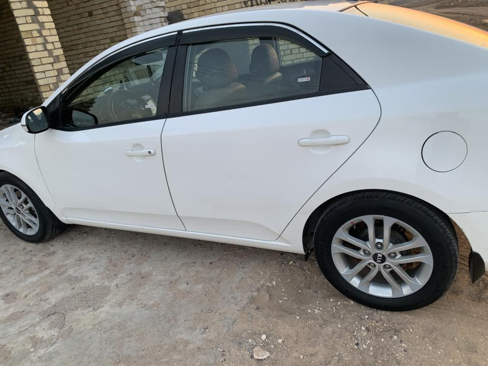 السلام عليكم كيا سيراتو 2011 خليجي مكفوله من الصبغ والتبديل رقم بغداد سيارة جديده بمعنى الكلمه بيه بارد باب السايق فقط محرك كير تبريد تخم تاير كله كفاله مكاني الحصوه السعر 107 بيه مجال ***********
