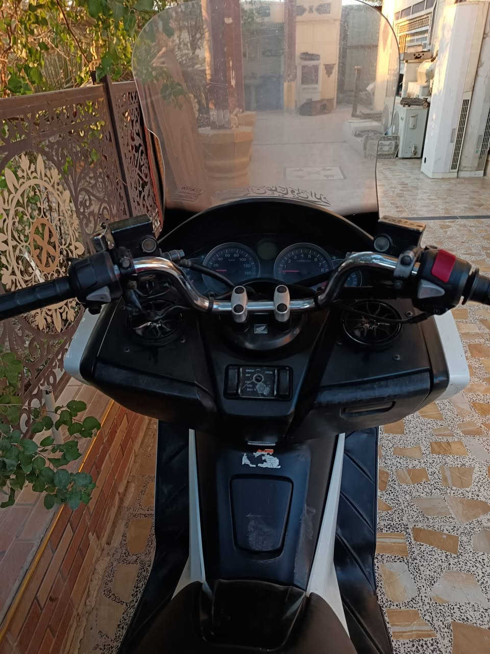 فورزه صفر 12 نضيفه كل نقص مابيها مكينه ناعمه شلعه معدل فول كهربائيات كلها شغاله لايت  زنون ام بي ثري 
تايرات جدد سعرها مناسب  الشراي يتصل 
*********** السعر مليون 100 العنوان بغداد
