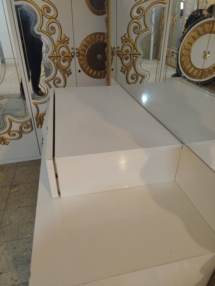 غرفة تركي شرط النضافه سعر 700
*********** السماوا, المثنى
