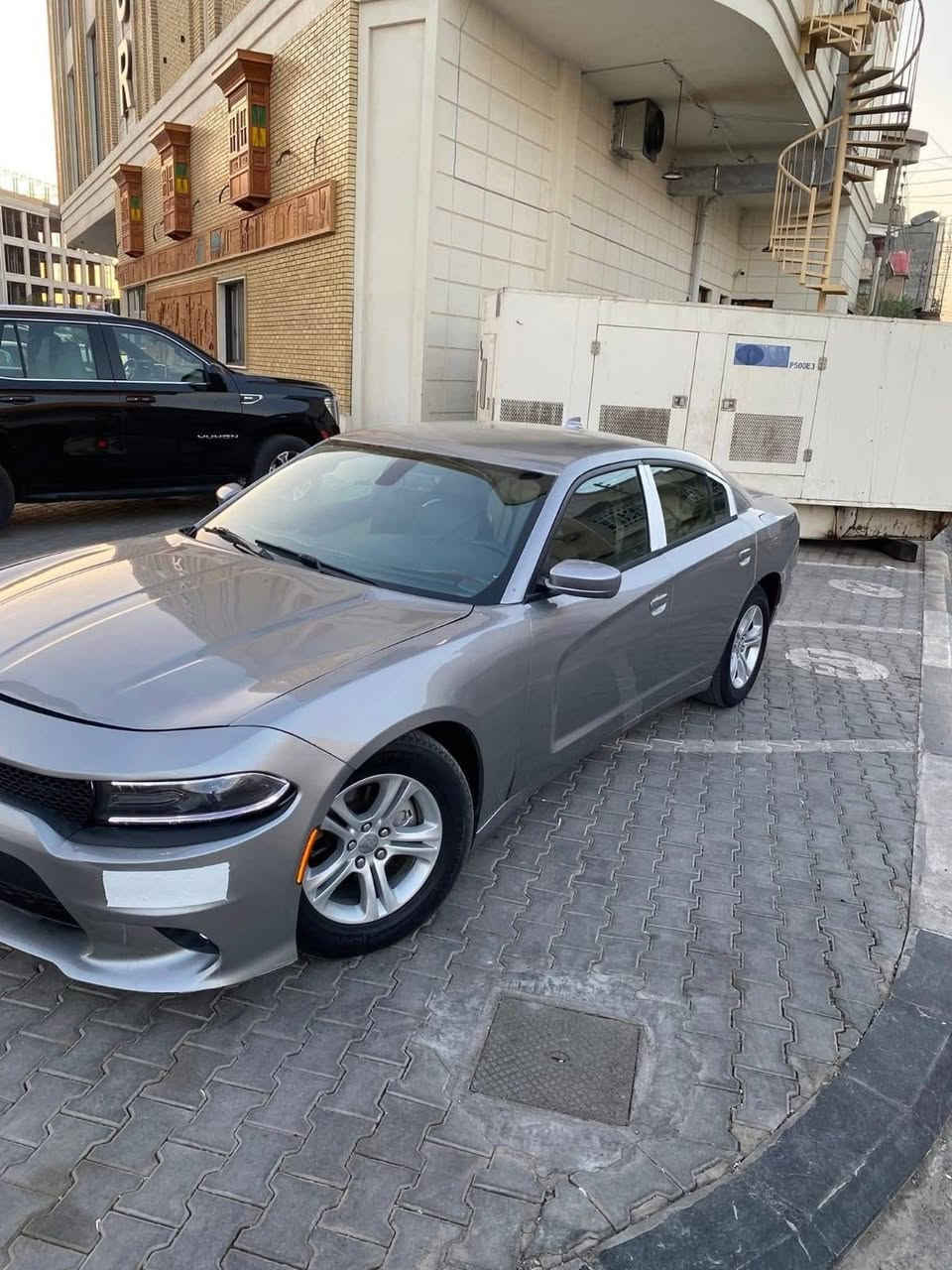 بسم الله الرحمن الرحيم 
جارجر ٢٠١٩ ادوات ادوات دخول جديد مرقمة شمالي طبق الاصل سنويه ل٢٩ مكصوصه قماره فقط كير طياره مكينه ٦ سلندر ٣٦٠٠ بصمة تشغيل بصمه بيبان مكينة وكير وحداده وتبريد وتدفئه حت بالكشنات كله كفاله ترايها الاربيل سياره احلى من الصور 
السعر ٦٧ وبيها مجال للطيبين.
البصره/***********
/*********** البصرة, العراق
