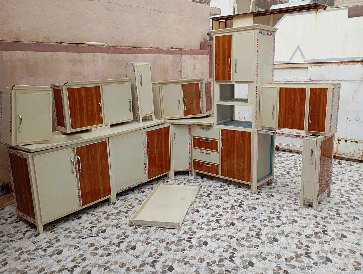 كاونتر تفصال للبيع السعر 200 بي مجال*********** واتساب
