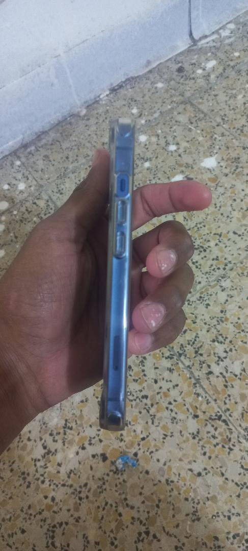 سلام عليكم ايفون البيع ١٣ عادي ذاكره 128 ممبدل اي شي السعر 550 وبي مجال عنواني بغداد جسر ديالى القديم تواصل فقط واتساب ***********
