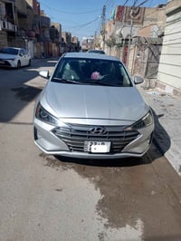 النترا ١٩ وارد بدون حادث بس صبغ قطعتين ماشية ١٠٦ ميل  عنوان بغداد الشع...