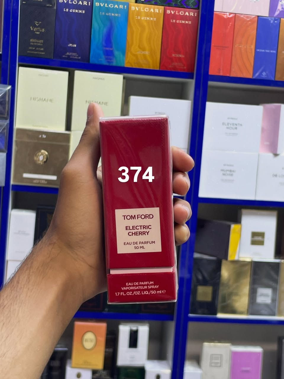 "إذا تريد عطر يسبقك للمكان ويقعد قبلك.. توم فورد هو الجواب! 😉✨هذي المجموعة من Tom Ford هي الأخطر بالفوحان والثبات. عطور جريئة، غامضة، وتنطي انطباع أول مستحيل يلتغي.📌 احفظوا الفيديو يمكم لأن أكيد راح تحتاجوه بطلعتكم الجاية، وكولولي بالتعليقات: جربتوا سحر توم فورد لو بعدكم؟"


**إذا كنت صاحب هذا الإعلان وتريد حذفه لأي سبب، رجاءا أرسل رسالة إلى الدعم الفني**
