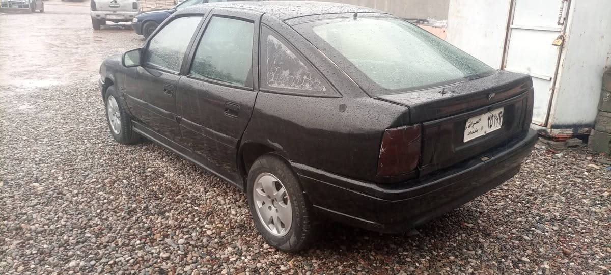 ئۆپڵ بۆفرۆشتن؟ئارم پلاستیک سلیمانی؟مەکینە 18یە؟گێرومەکینەی بئ عەیبە؟گەرمی ئیشئ دەکا؟سبوغ عامە پێشی جوانە؟پشتی لئ دراوی پێوەیە بەس ناوجئ تایە سپێری جوانە؟مۆدیل 1990؟نرخ 14وەرەقە؟لەکۆیەم؟*********** كويسينجاك, أربيل
