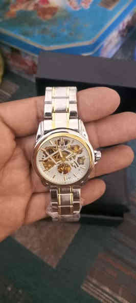 ساعة روليكس اوتماتيك بعدها بالسليفون مالتها ب50 الف بغداد الدورة ***********
