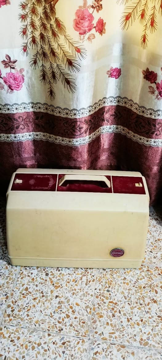 برذر  تكل خياطه عادي  سعرها مع توصيل 135
***********)
***********
