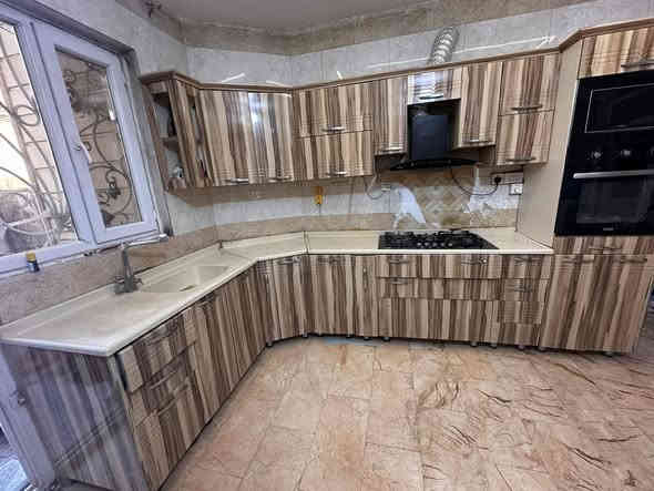 السلام عليكم
كاونتر ام دي اف نظافة 80‎%‎

مع ملحقاته 

طباخ كهربائي زجاجي

مايكرو ويف

فرن كهربائي

مرشحة 

كلهن ماركات زينه وشغالة 

للاستفسار ***********
السعر مليون و450 وبي مجال كلش بسيط

مكان بغداد-المنصور
