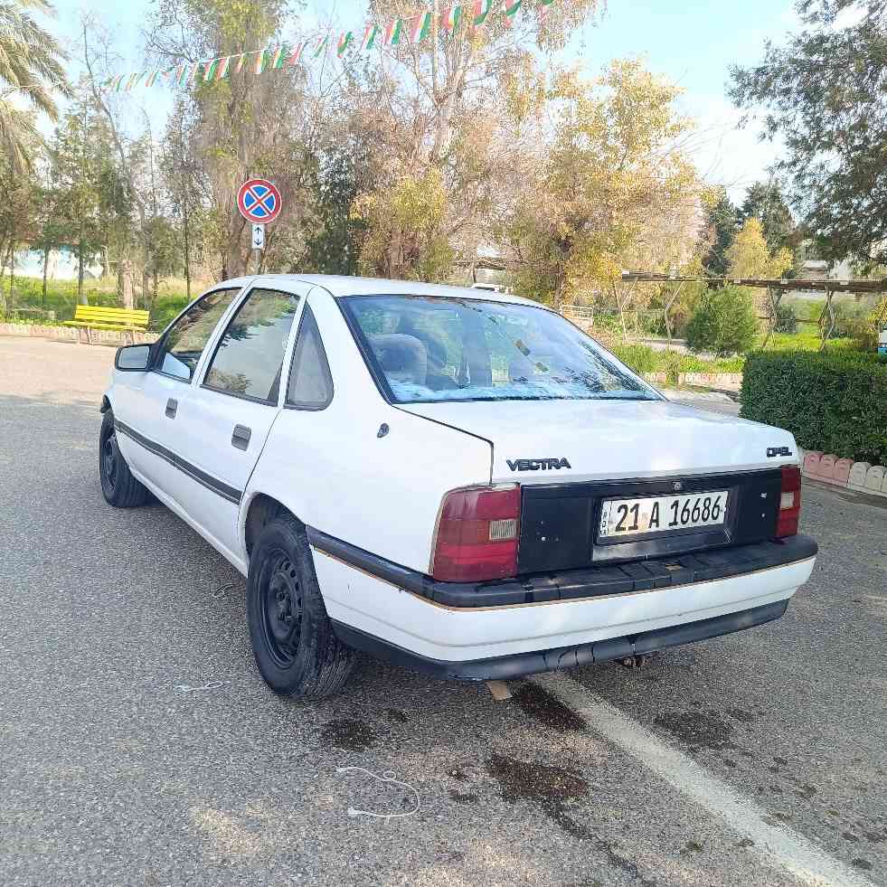 فيكترا موديل 1991
مكينة 18 
سةنةوى تازةية 
كوبون بنزين 
بي سبوغ و ليدراو 
بةناو خومة 
*********** كركوك, العراق
