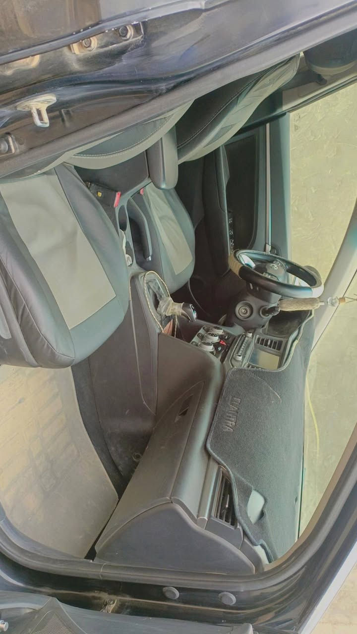 السلام عليكم
النترا  للبيع موديل 2019 وارد امريكي
سيارة معوقين 8 اشهر وينفتح الحجز عنها
سيارة نظيفة فول مواصفات عدا الفتحة
بيها فقط قطعتين باب وچاملغ
محرك نظيف تدفئة تبريد شغال
رقم بغداد
لمعرفة باقي التفاصيل الاتصال 
***********
