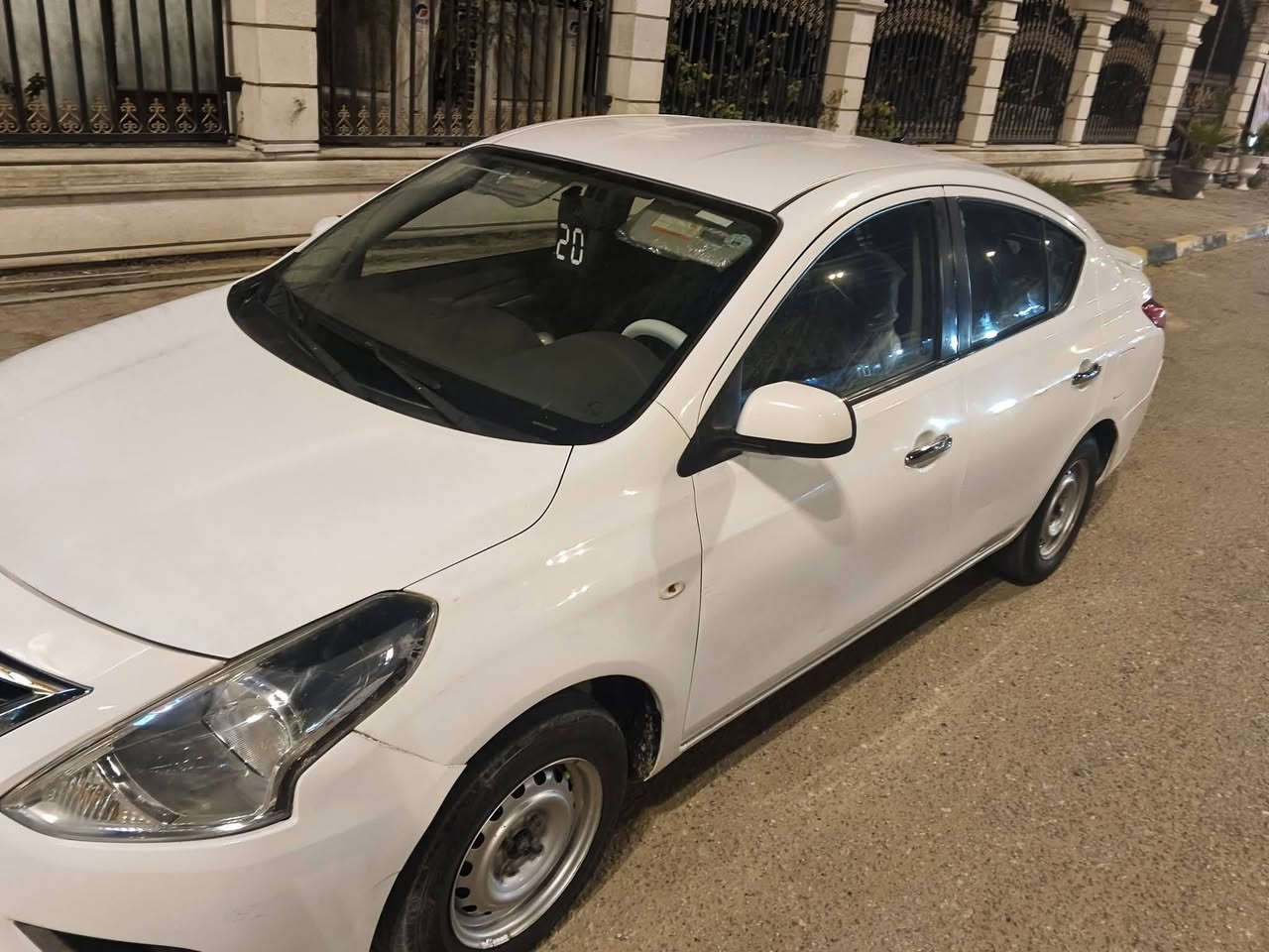 صني مديل ٢٠٢٠ اربيل 
هندي بليته زركه 
سنويه صغيره بعده ماصاقطه 
بأسم شركه 
بيه بس قطعه وحده صبغ جاملغ أمامي بدون فتح و دواخل شرط 
وبيه باردات قليله 
مكاني النجف 
محرك كير حداديه تبريد كفاله 
السياره مابيه نقص على اخر حبايه 
السعر ١٠٢ وبيه مجال للشراي 
تواصل واتساب 
*********** 
سونار موجود تجي وتشوف
