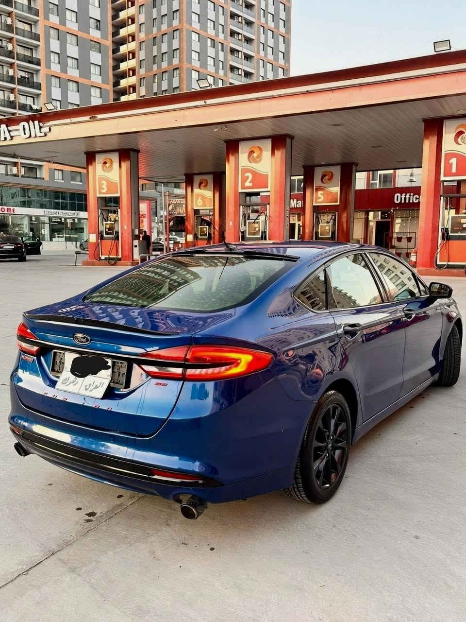 فورد فيوجن 2017
محرك 2500 تنفس طبيعي بدون توربو 

 كير اوتماتيك (ماوس) 6 سرعات 

لون ازرك وارد امريكي بيها اربع قطع صيغ

المواصفات.
بصمة تشغيل
كاميره خلفيه
تحكمات ستيرن
تحديد سرعه
رادار(امامي وجانبي)
لايت LED 
شاشه صغيره بلوتوث AUX USB 
هاند بريك كهرباء

مكان السياره. دهوك
سعر 113 وبيها مجال عليها 8 ورقات غرامه تنقطع من سعر ترهم بيع او مراوس تحياتي للجميع

للاستفسار
***********
***********
