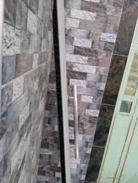 متوفر باب جام خانه نضيف جدا مال صيدلية وغيرنه ديكور متوفر كامل ملحقاته...