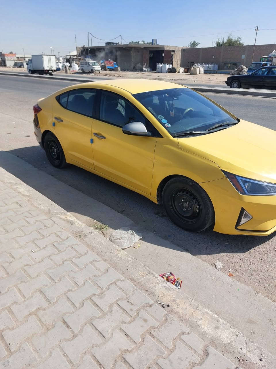 السلام عليكم  سيارة النترا  موديل ٢٠٢٠
نصف فول مكينة ٢٠٠٠ كيرها اي تي المرغوب
حادثها دعامية فقط
تحويل ثاني يوم  بأسمي 
الإتصال على الرقم ***********
العنوان  بغداد العبيدي
